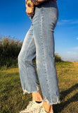 Outlaw Crop Jeans -Light Wash