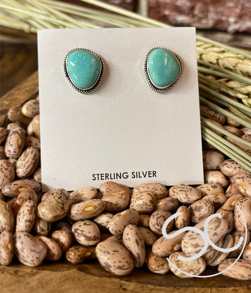 “Classic Button” SS Turquoise Earring