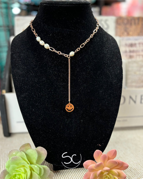 “Pearl Smile” Necklace *Rose Gold