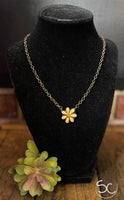 “Dainty Daisy” Necklace